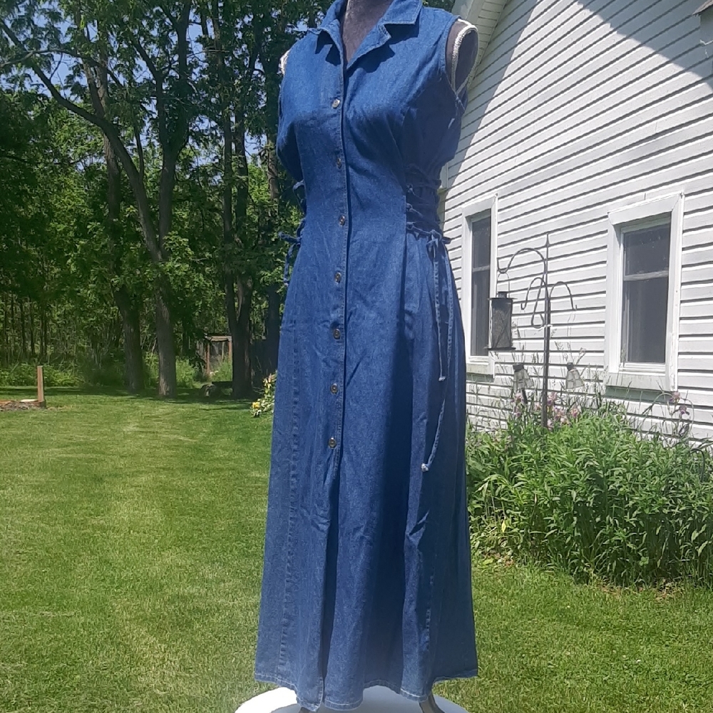 Eastwest💙Cinched Waist Flattering Denim Midi Size M